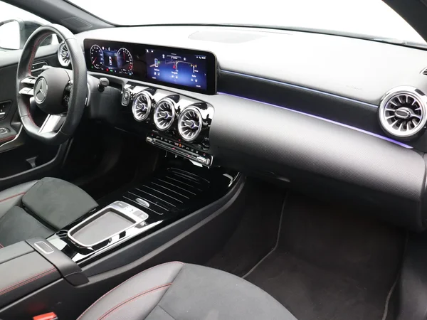 Mercedes-Benz A-Klasse (2023) — foto 13 van 24