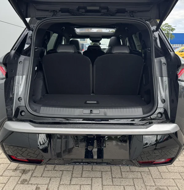 Peugeot e-5008 (2026) — foto 15 van 34