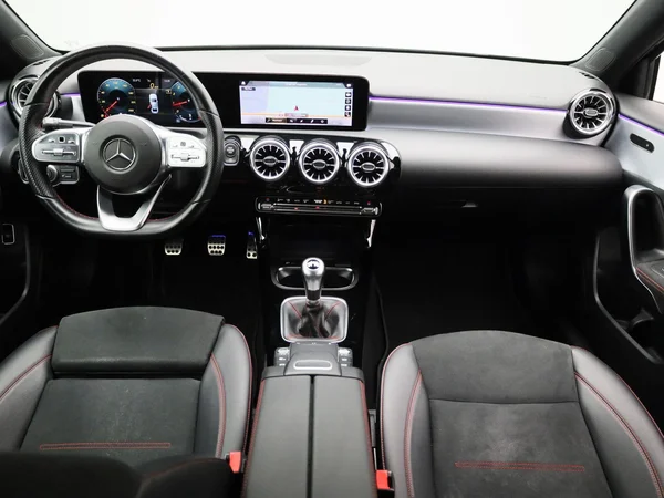 Mercedes-Benz A-Klasse (2021) — foto 2 van 41