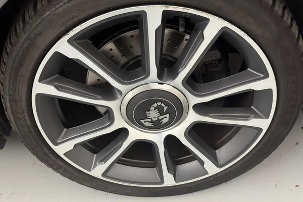 Abarth 595 (2021) — foto 20 van 27