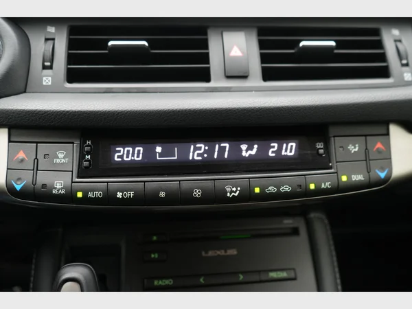LEXUS CT 200h (2018) — foto 15 van 25