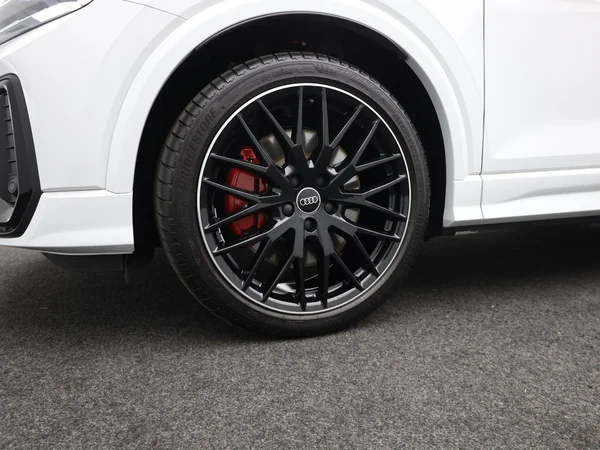 AUDI SQ2 (2025) — foto 4 van 24