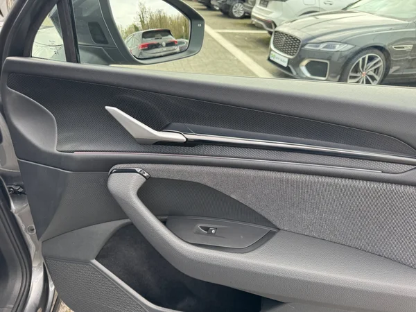 SKODA Kodiaq (2025) — foto 9 van 24