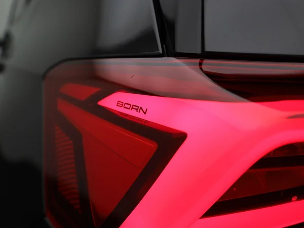 CUPRA Born (2022) — foto 38 van 47