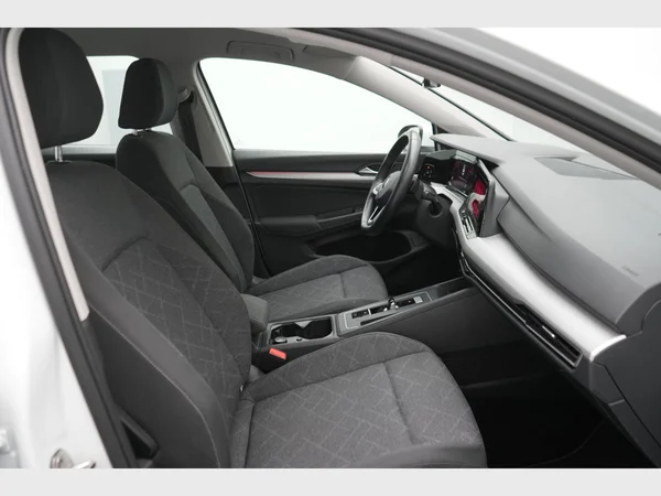 VOLKSWAGEN Golf VIII SW (2021) — foto 10 van 26