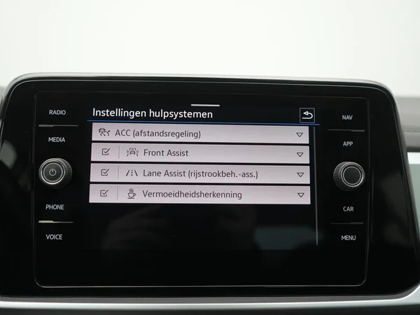 VOLKSWAGEN T-Roc (2024) — foto 16 van 25