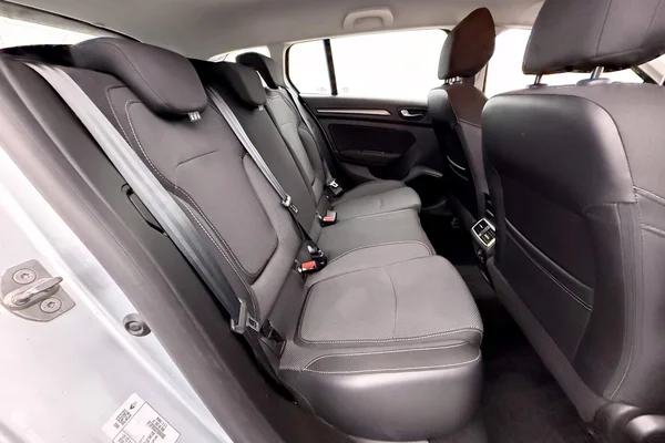 Renault Megane SW Phase II E-TECH (PHEV) (2023) — foto 10 van 34