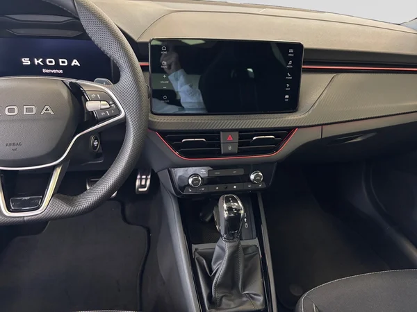 SKODA Kamiq (2026) — foto 15 van 17