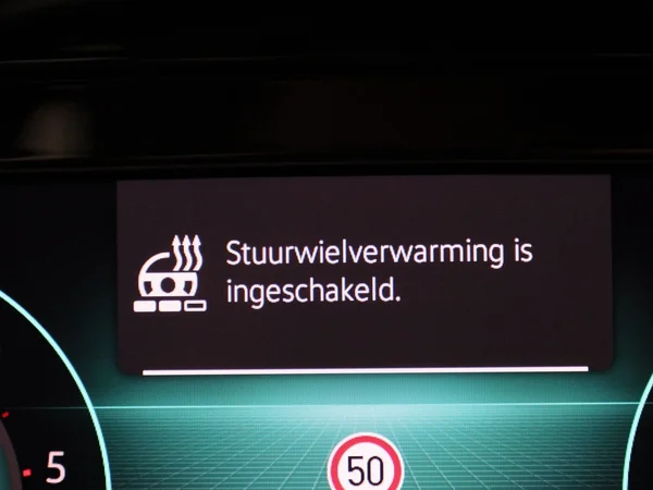 Volkswagen Golf (2021) — foto 26 van 43