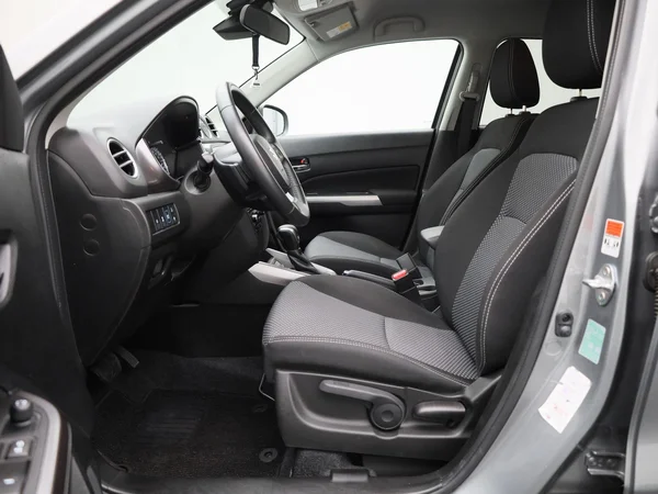 Suzuki Grand Vitara (2023) — foto 5 van 39