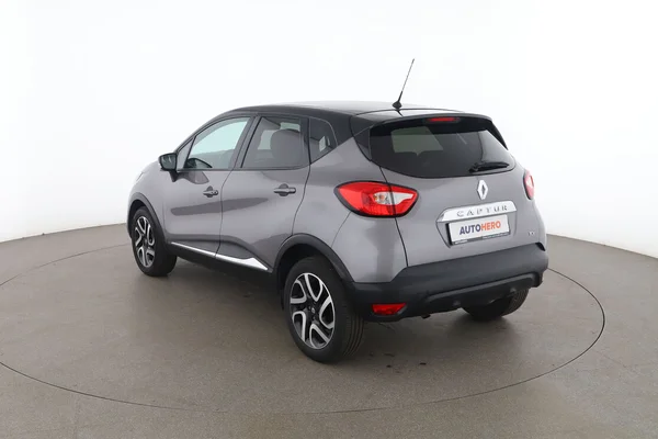 Renault Captur (2015) — foto 10 van 16