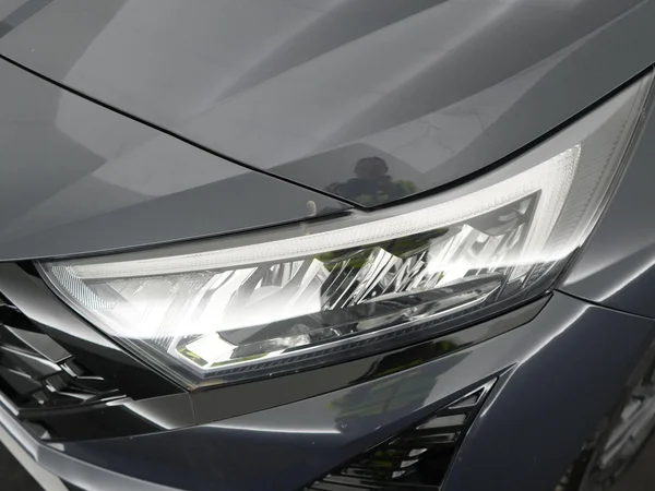 Hyundai i20 (2024) — foto 4 van 28
