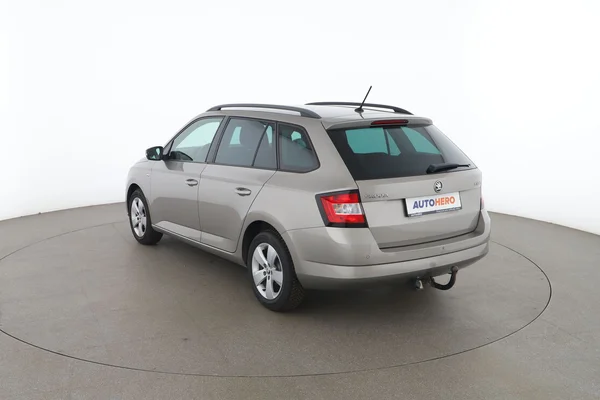 Skoda Fabia (2018) — foto 10 van 16