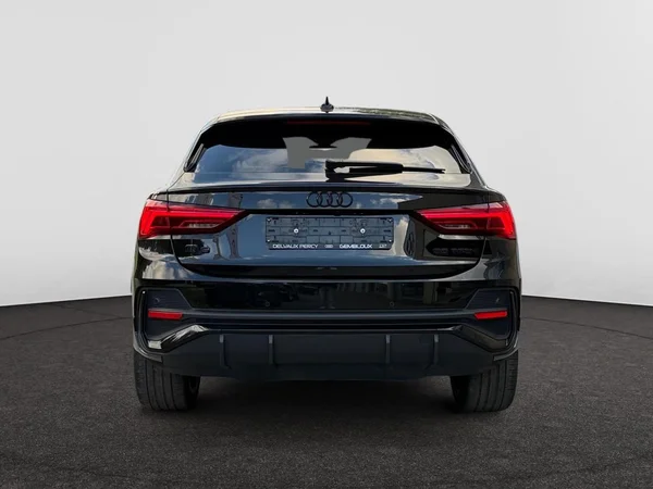 AUDI Q3 Sportback (2023) — foto 6 van 15