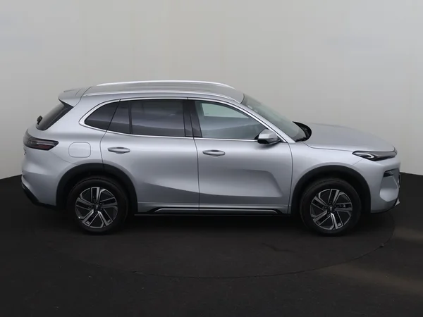 GEELY Starray EM-i (2026) — foto 25 van 29