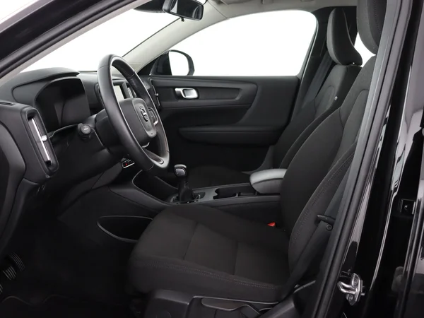 VOLVO XC40 (2021) — foto 2 van 29