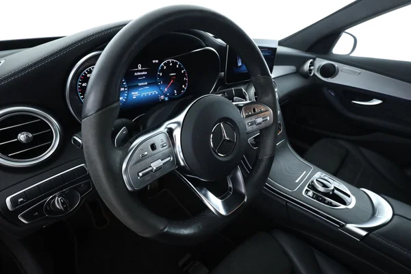 Mercedes-Benz C-Klasse (2021) — foto 2 van 16
