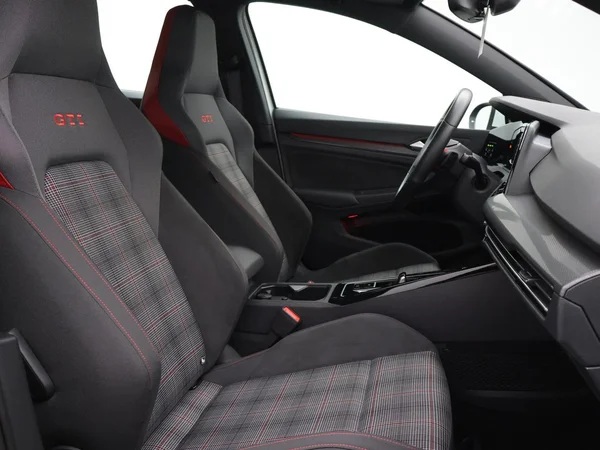 VOLKSWAGEN Golf VIII GTI (2024) — foto 21 van 25