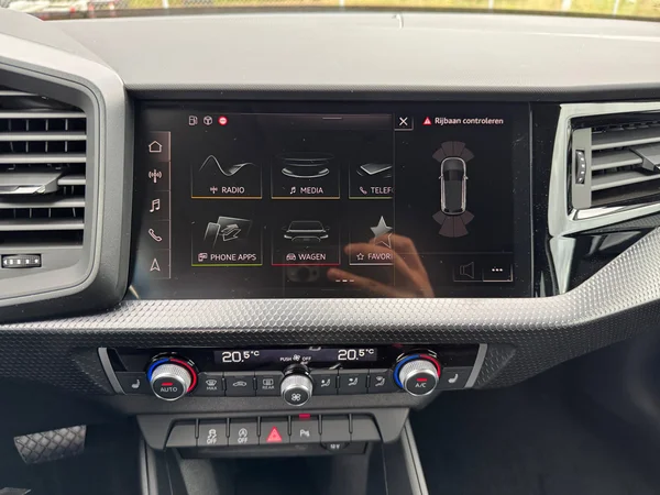 AUDI A1 Sportback (2025) — foto 8 van 24