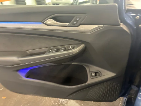 VOLKSWAGEN Golf VIII (2024) — foto 6 van 24
