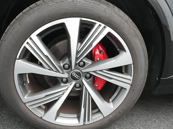 AUDI Q6 e-tron (2025) — foto 38 van 40