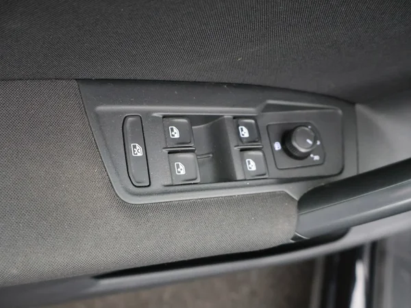 Volkswagen Tiguan (2019) — foto 9 van 25