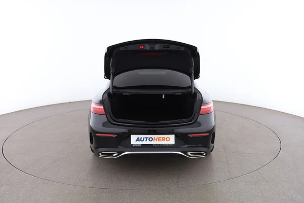 Mercedes-Benz E-Klasse (2019) — foto 7 van 16