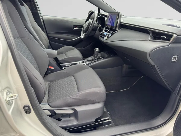 TOYOTA Corolla SW Hybrid (HEV) (2022) — foto 8 van 24