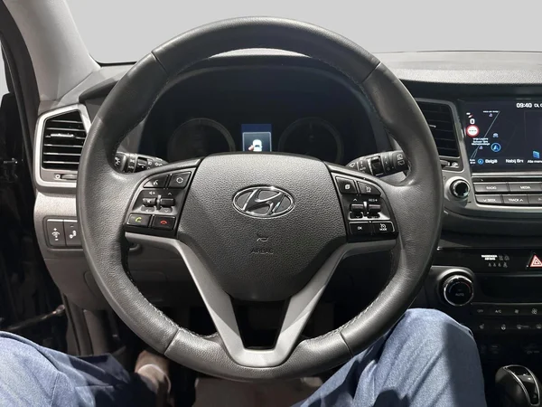 Hyundai Tucson (2018) — foto 2 van 15