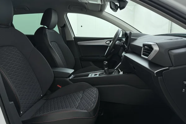Seat Leon ST (2021) — foto 17 van 19