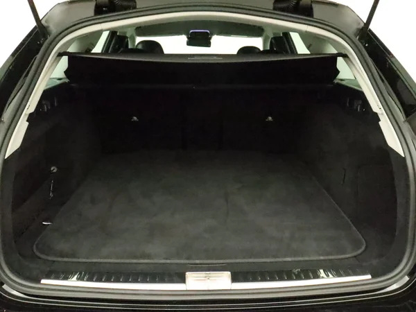 MERCEDES E 220 (2024) — foto 8 van 30