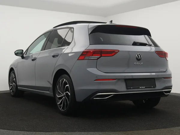 VOLKSWAGEN Golf VIII eHybrid (PHEV) (2024) — foto 22 van 29