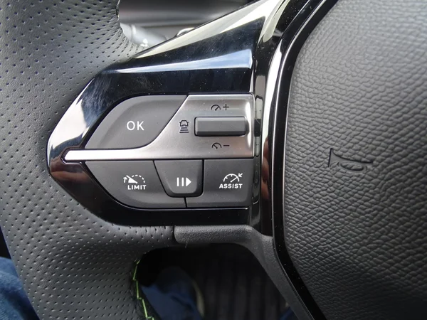Peugeot 408 (2025) — foto 6 van 24