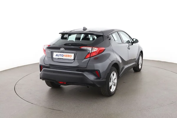 Toyota C-HR (2019) — foto 12 van 16