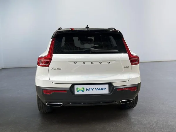 VOLVO XC40 (2018) — foto 28 van 32