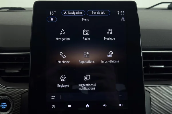 Renault Arkana E-TECH (HEV) (2022) — foto 17 van 34