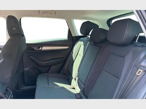 Skoda Karoq (2022) — foto 6 van 27