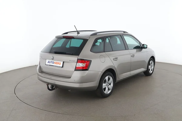 Skoda Fabia (2018) — foto 12 van 16