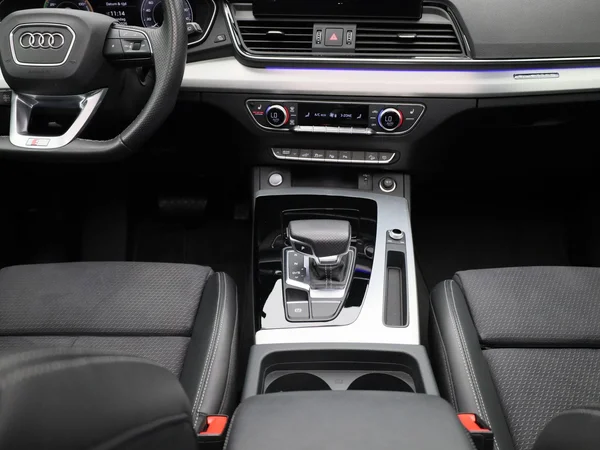 Audi Q5 (2023) — foto 3 van 53