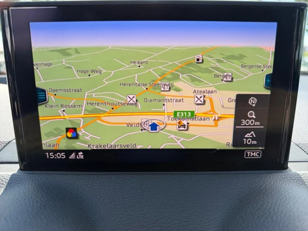 AUDI Q2 (2018) — foto 2 van 17