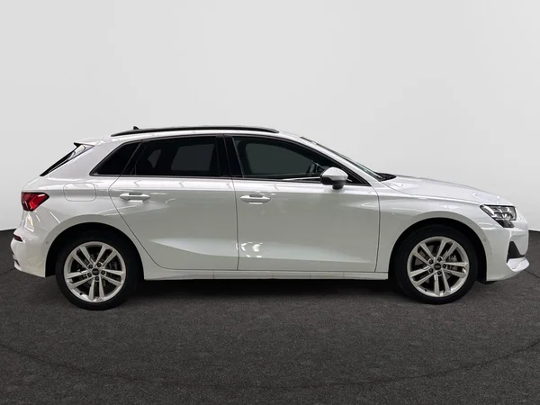 AUDI A3 Sportback (2025) — foto 10 van 15