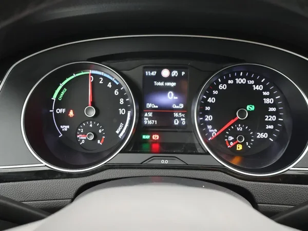 Volkswagen Passat (2022) — foto 10 van 30