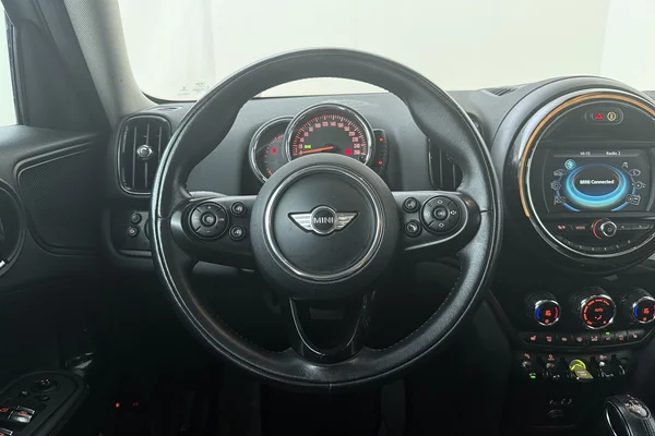 Mini Mini Countryman PHEV (F60) (2017) — foto 2 van 18