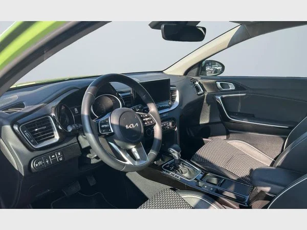Kia XCEED (2024) — foto 28 van 29