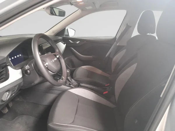 SKODA Kamiq (2025) — foto 4 van 23