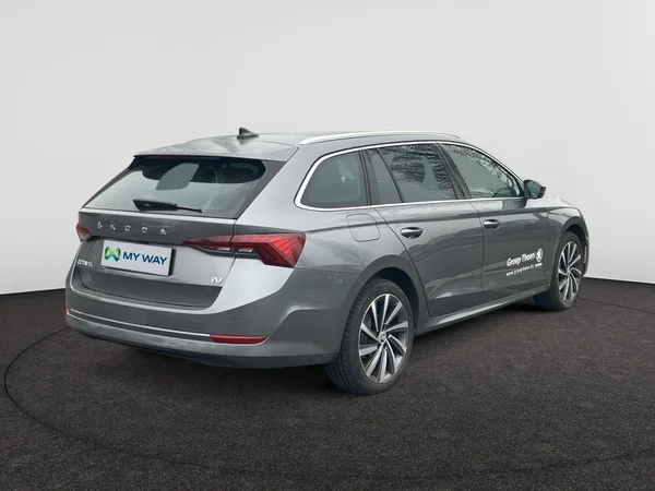 SKODA Octavia Combi (2024) — foto 19 van 25