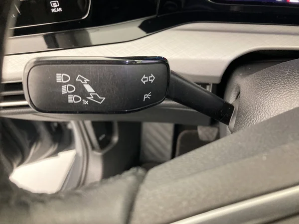 VOLKSWAGEN Golf Variant VIII (2021) — foto 21 van 36
