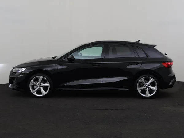 AUDI A3 Sportback (2025) — foto 12 van 18