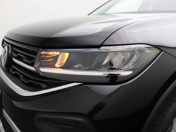 VOLKSWAGEN T-Cross (2025) — foto 13 van 16