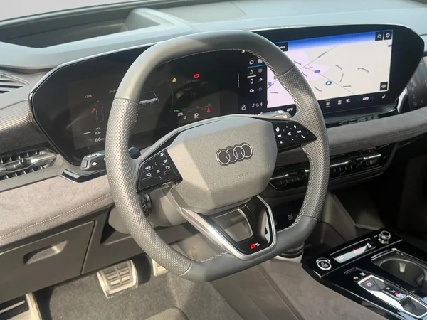 AUDI Q6 e-tron (2025) — foto 17 van 19
